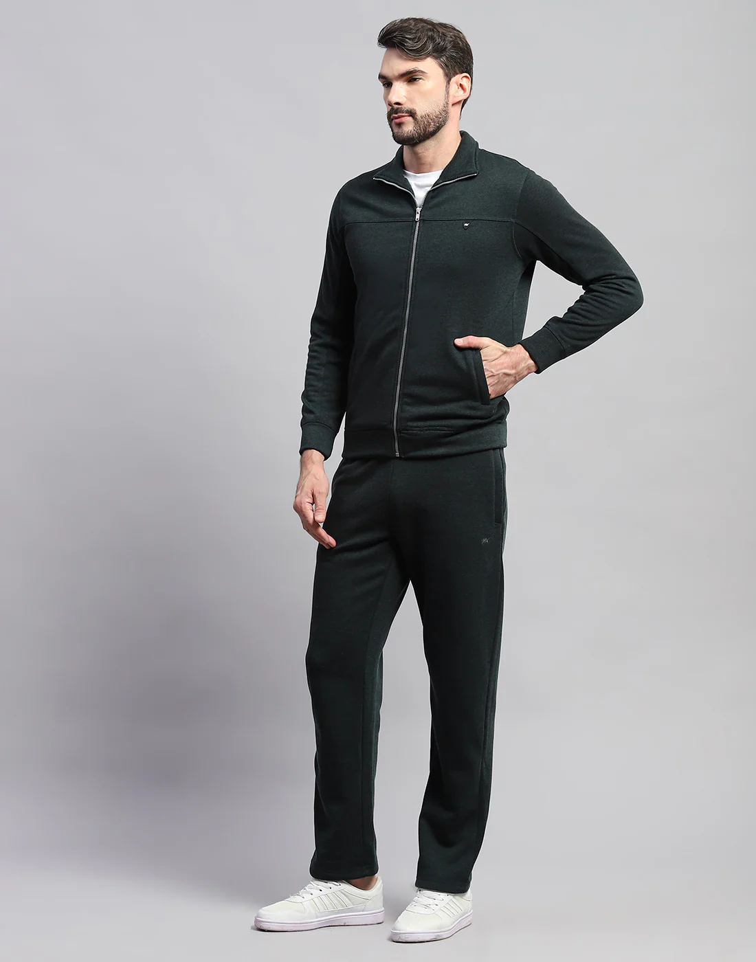Men Green Solid Band Collar Full Sleeve Winter Tracksuit - Image 3