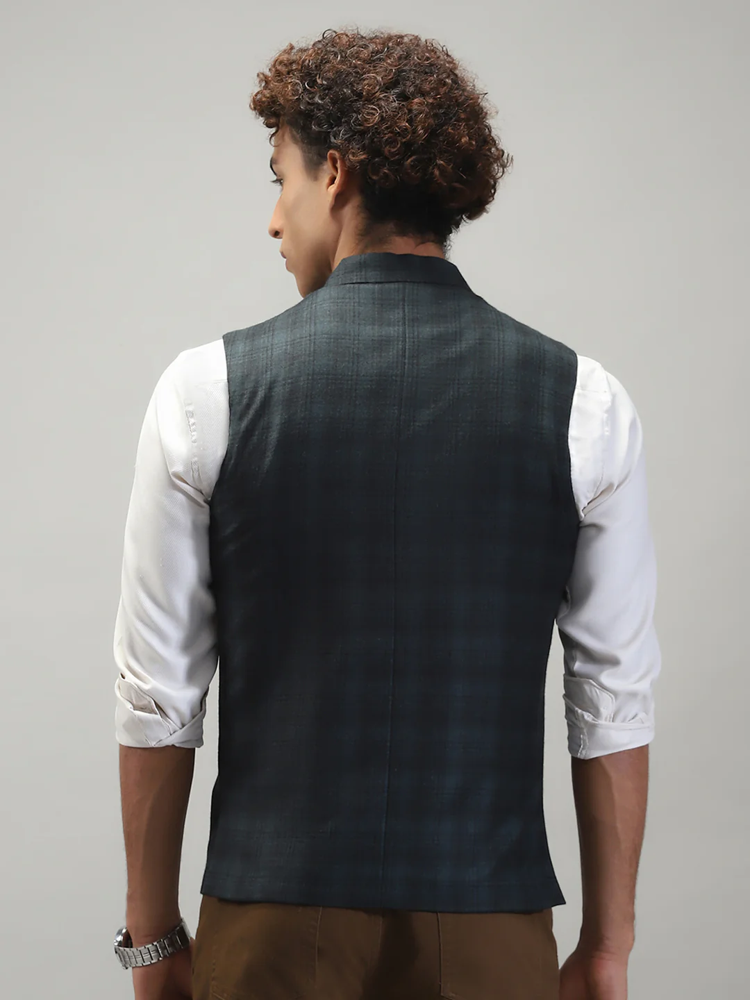 Men Green Solid Band Collar Sleeveless Nehru Jacket - Image 5
