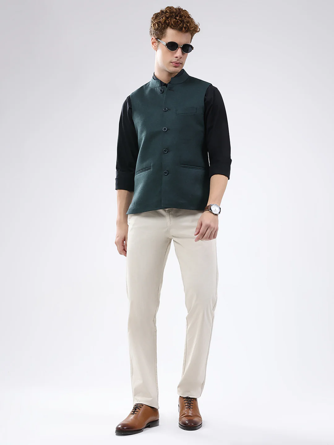 Men Green Solid Band Neck Sleeveless Jacket - Image 2