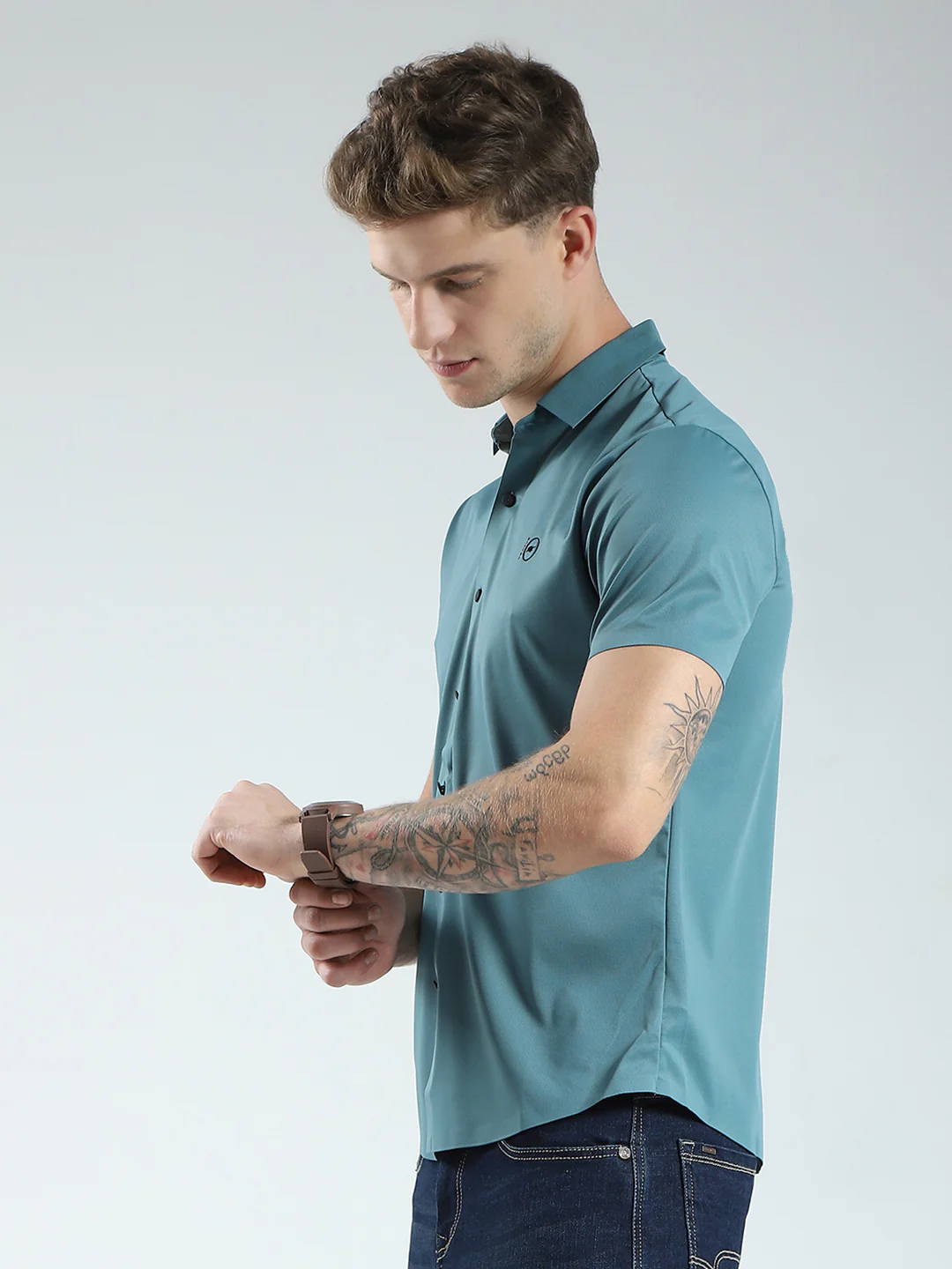 Men Green Solid Collar Half Sleeve Shirt - Image 3