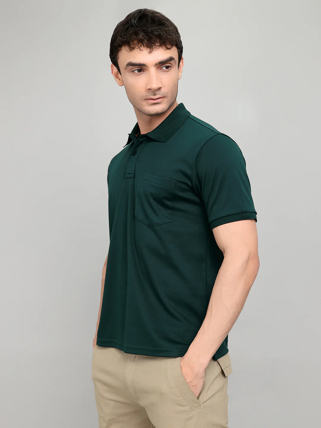 Men Green Solid Collar Half Sleeve T-Shirt - Image 2