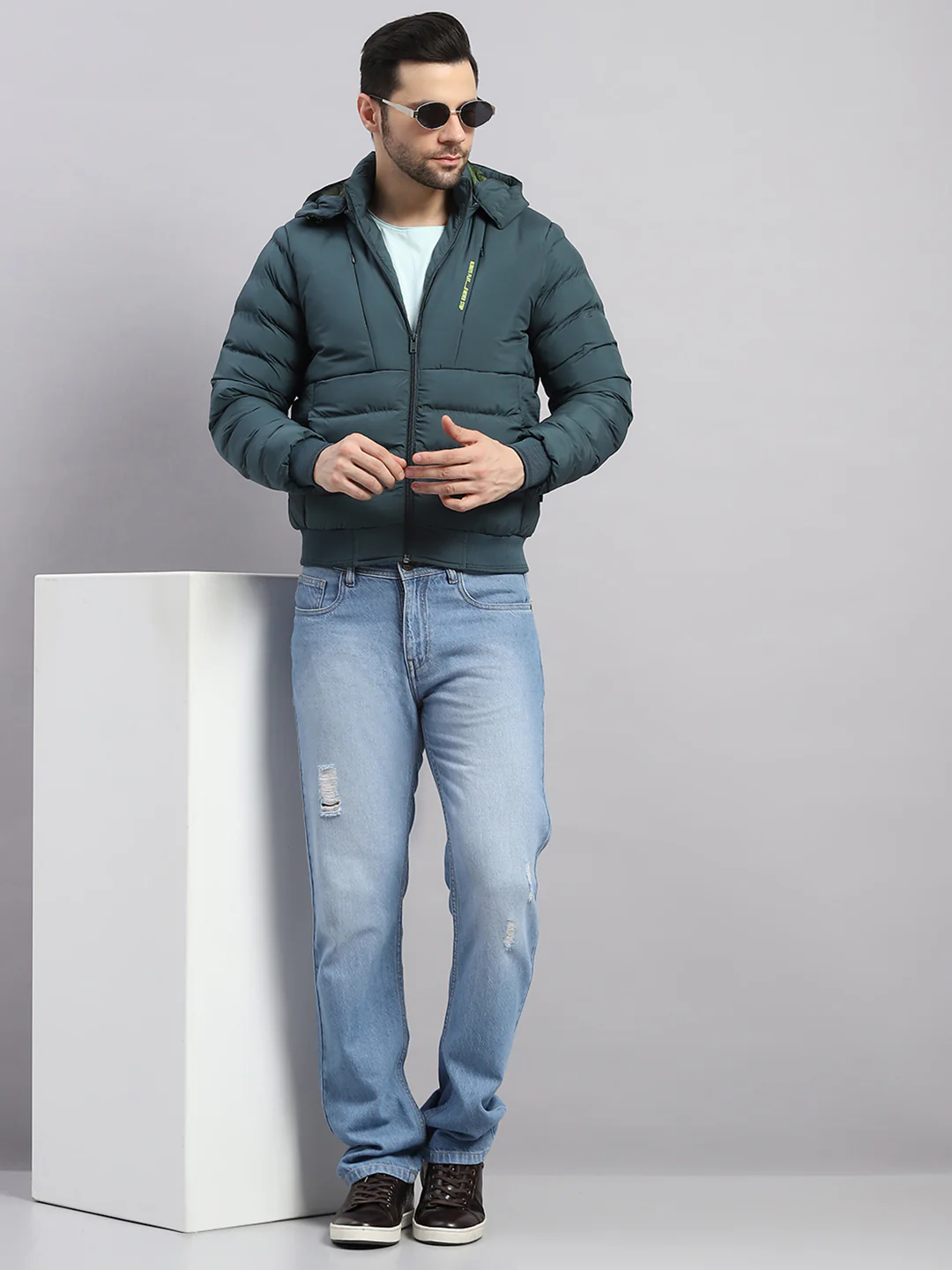 Men Green Solid Hooded Full Sleeve Jacket - Image 2