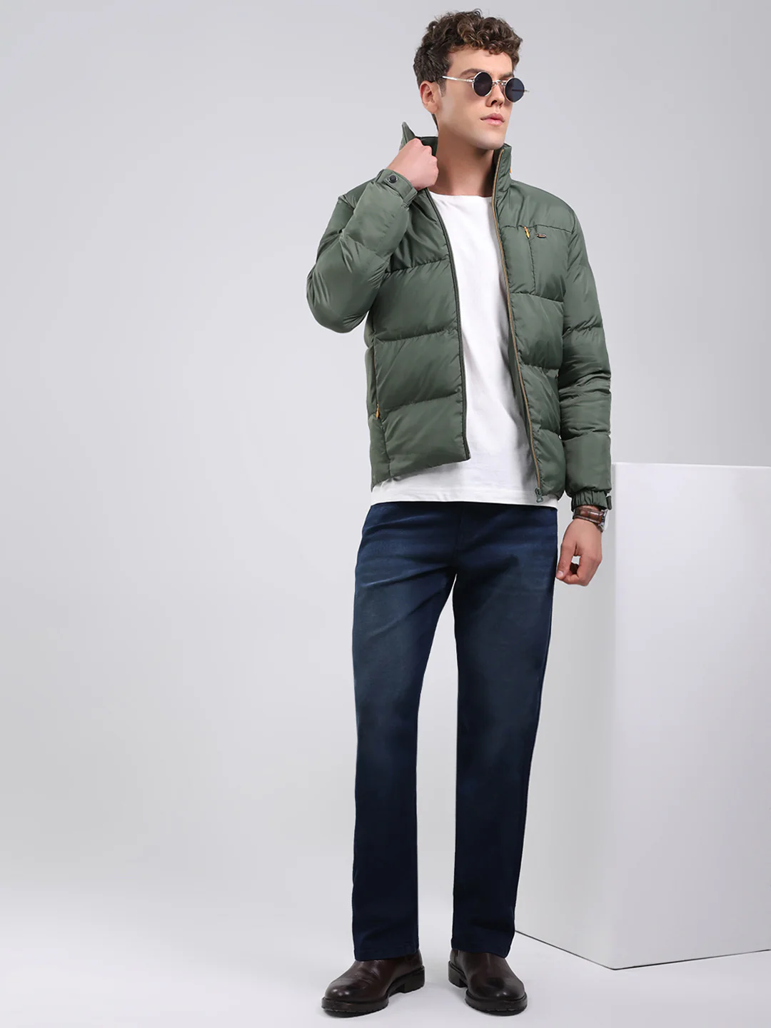 Men Green Solid Hooded Full Sleeve Jacket - Image 2
