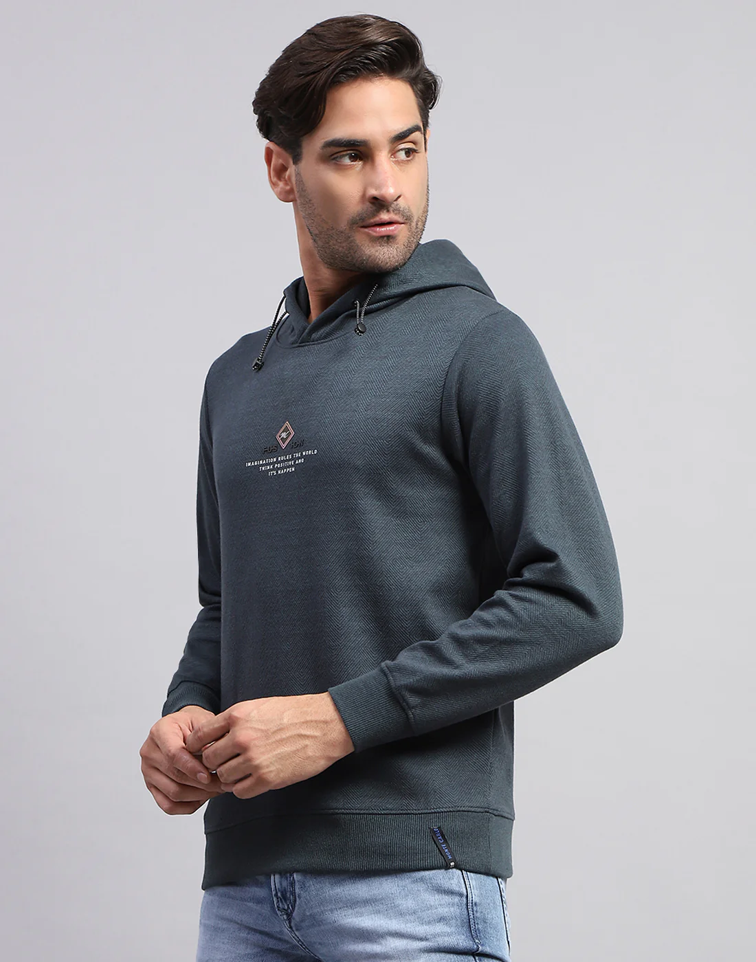 Men Green Solid Hooded Full Sleeve Winter T-Shirt - Image 3