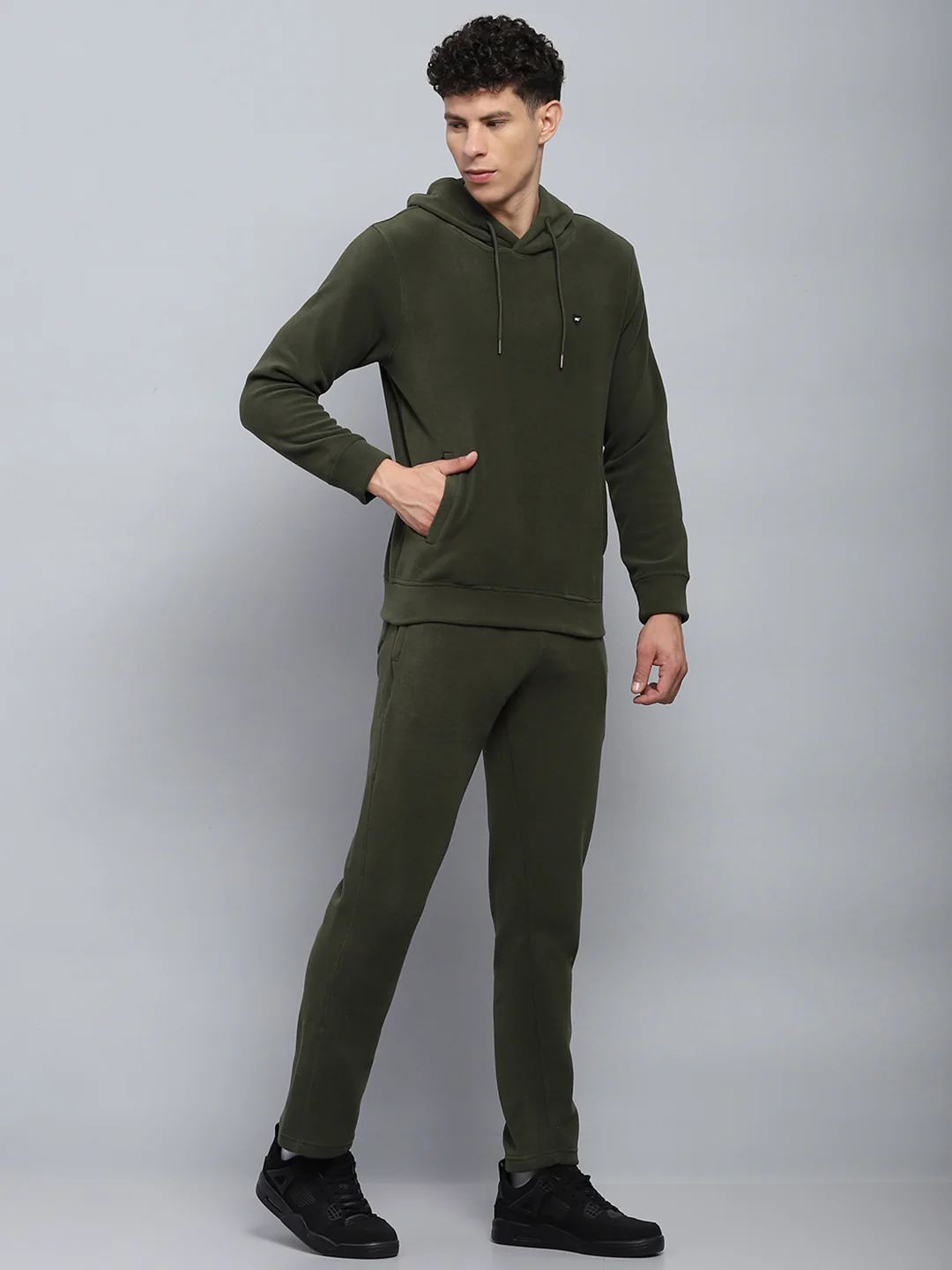 Men Green Solid Hooded Full Sleeve Winter Tracksuit - Image 4