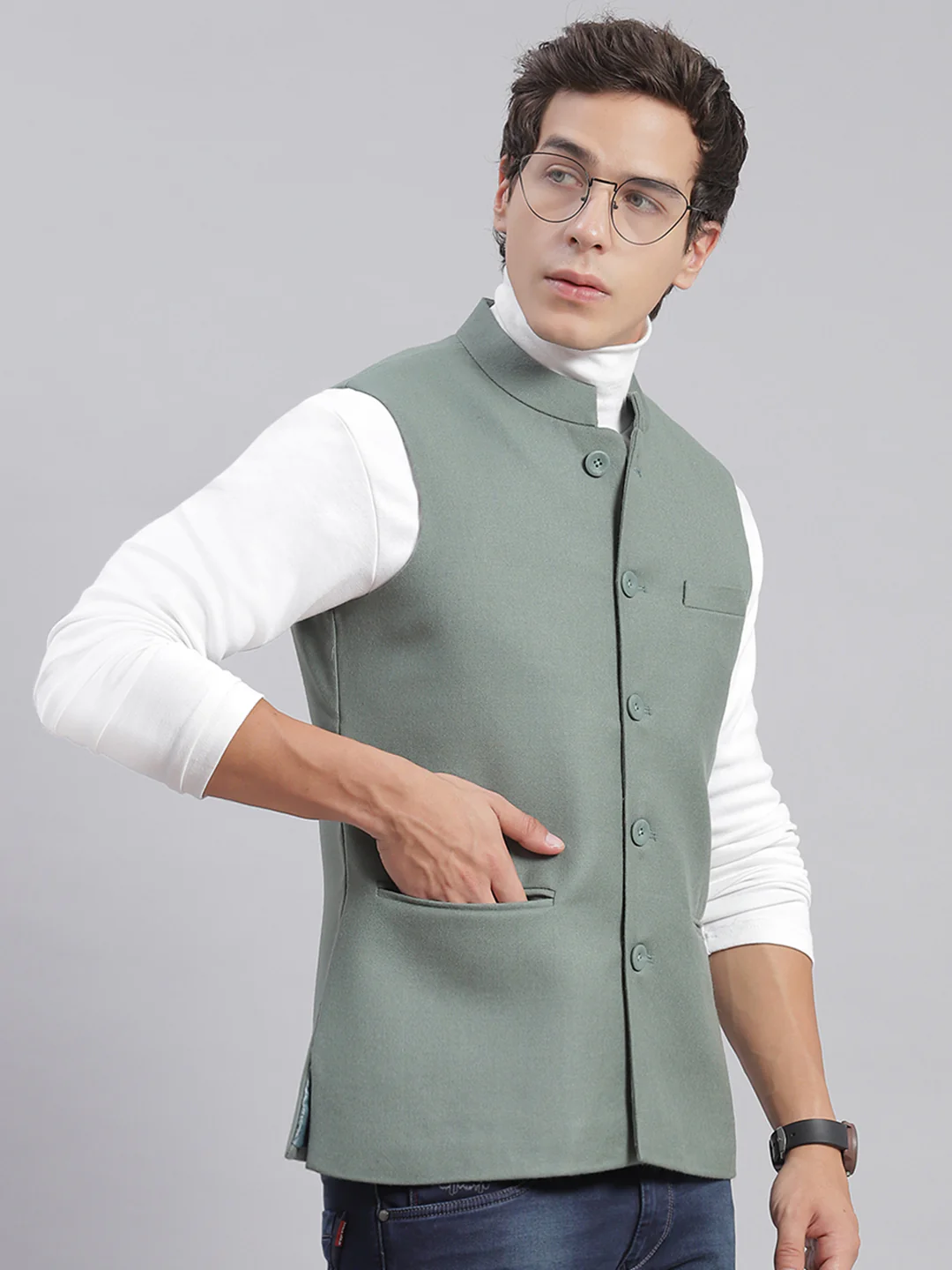 Men Green Solid Mandarin Collar Sleeveless Nehru Jackets - Image 6