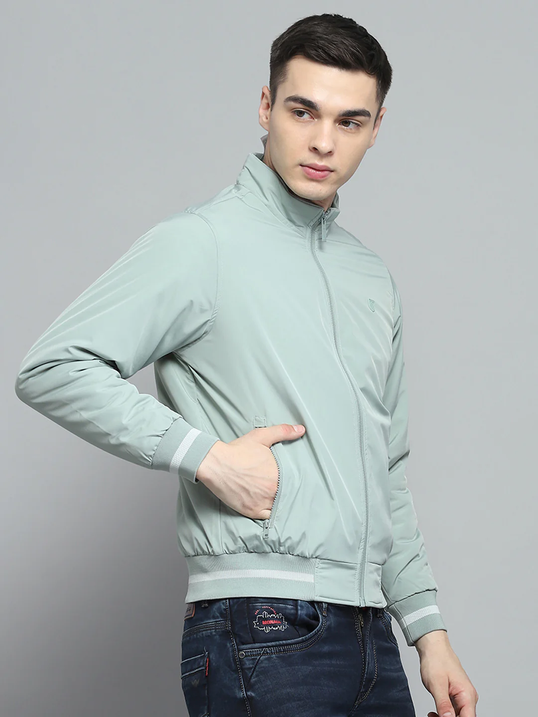 Men Green Solid Mock Neck Full Sleeve Jacket - Image 4