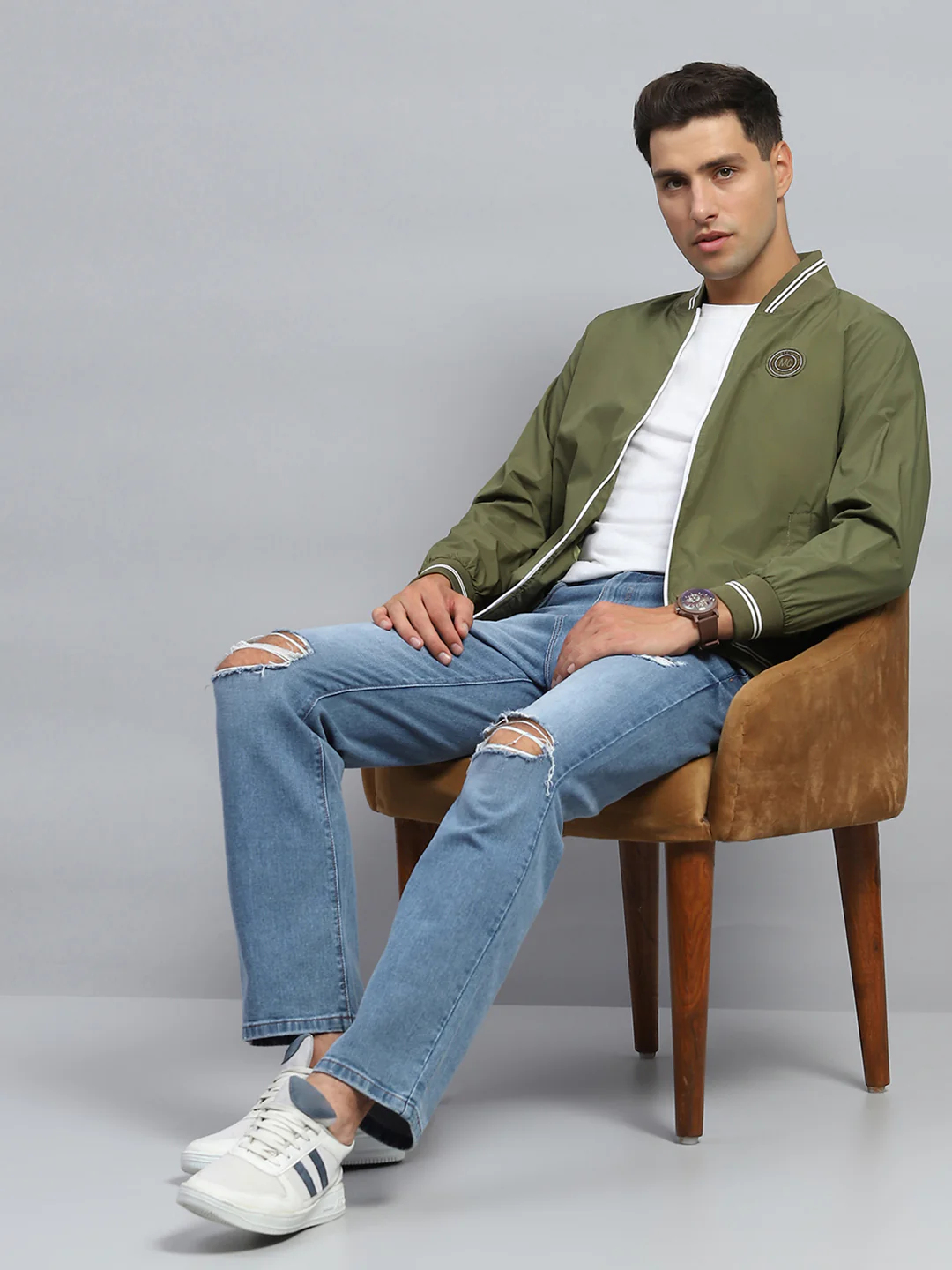 Men Green Solid Mock Neck Full Sleeve Jacket - Image 2