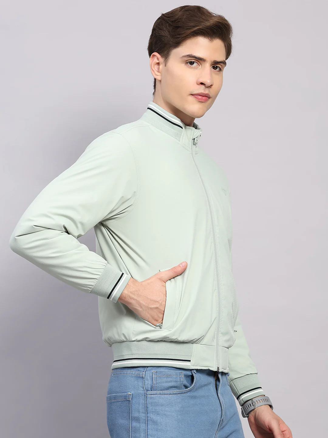 Men Green Solid Mock Neck Full Sleeve Jacket - Image 4