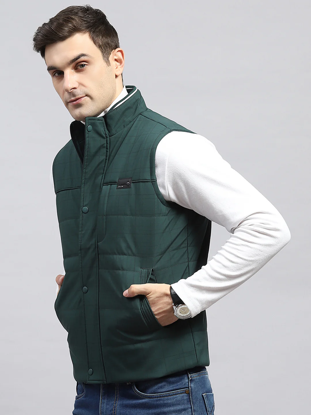 Men Green Solid Mock Neck Sleeveless Jacket - Image 3