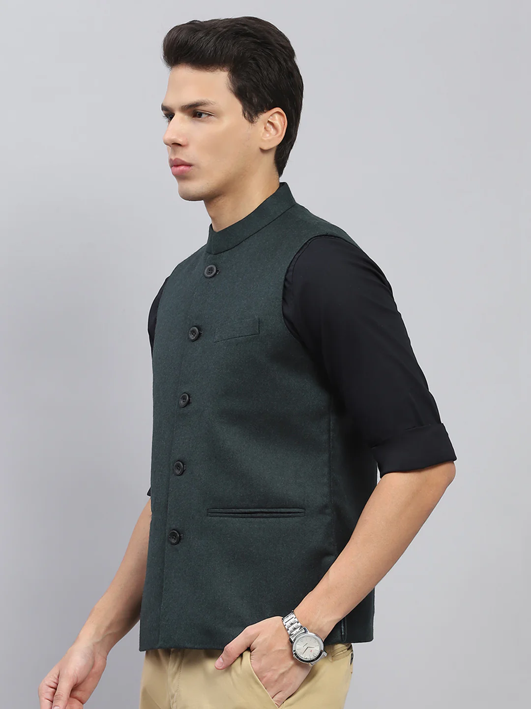 Men Green Solid Mock Neck Sleeveless Nehru Jacket - Image 3