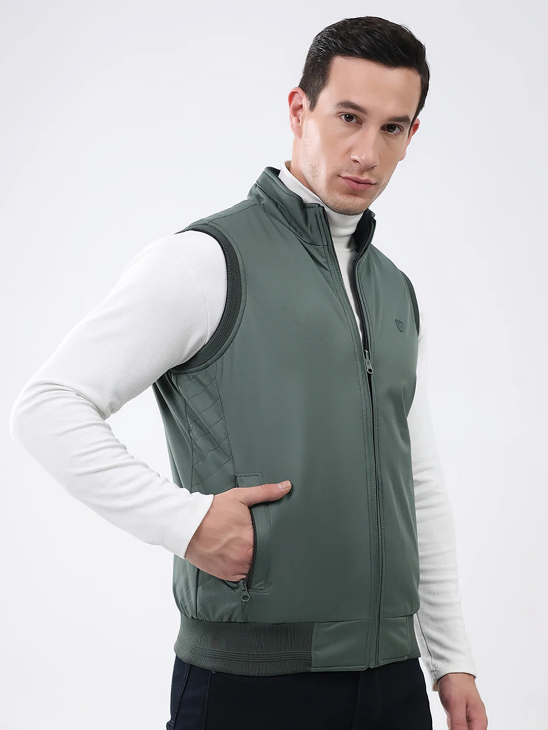 Men Green Solid Mock Neck Sleeveless Reversible Jacket - Image 4