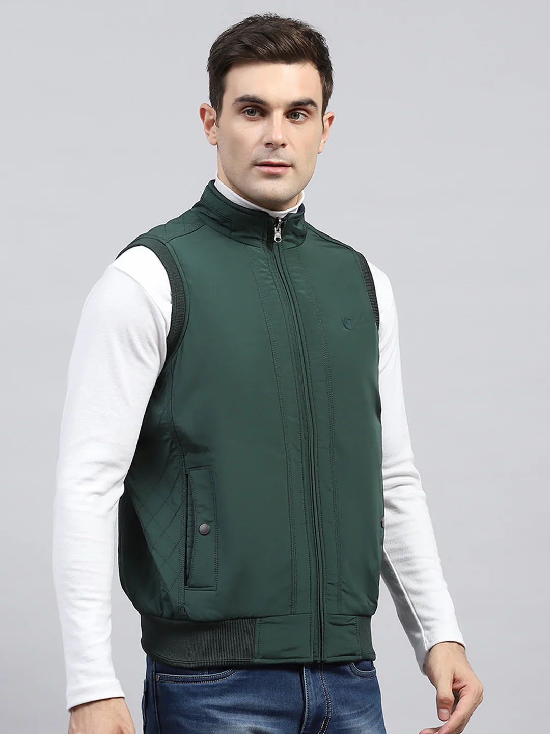 Men Green Solid Mock Neck Sleeveless Reversible Jacket - Image 7