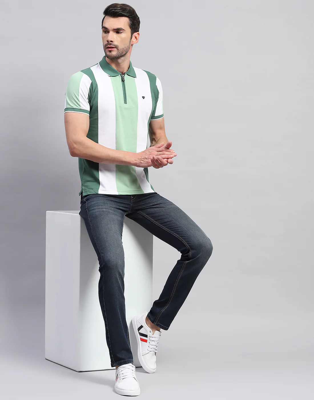 Men Green Solid Polo Collar Half Sleeve T-Shirt - Image 2