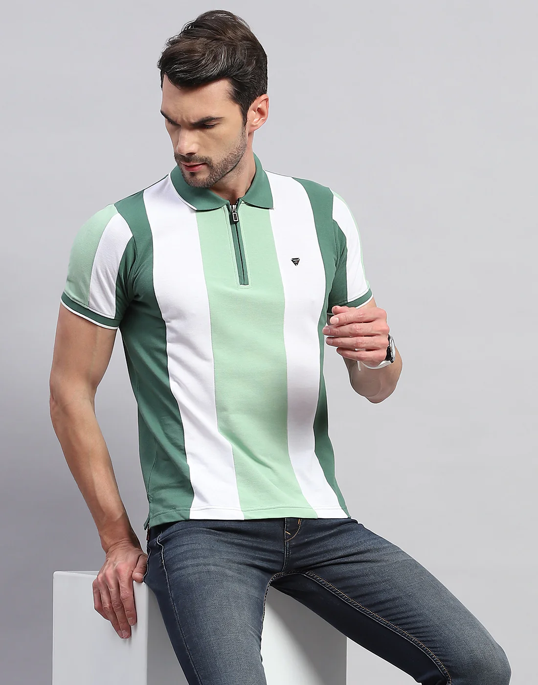 Men Green Solid Polo Collar Half Sleeve T-Shirt - Image 6