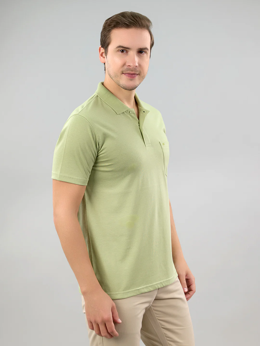 Men Green Solid Polo Collar Half Sleeve T-Shirt - Image 2