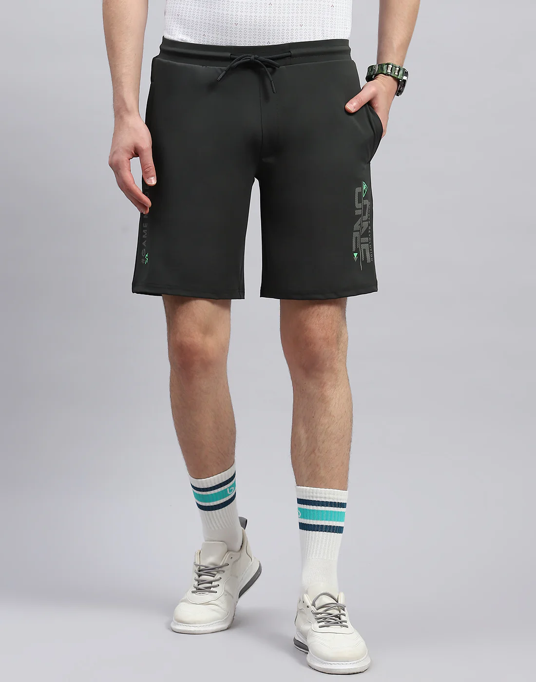 Men Green Solid Regular Fit Bermuda - Image 2