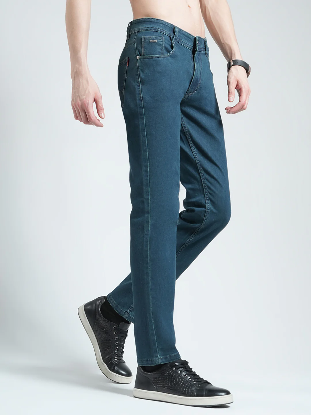 Men Green Solid Narrow Fit Denim - Image 4