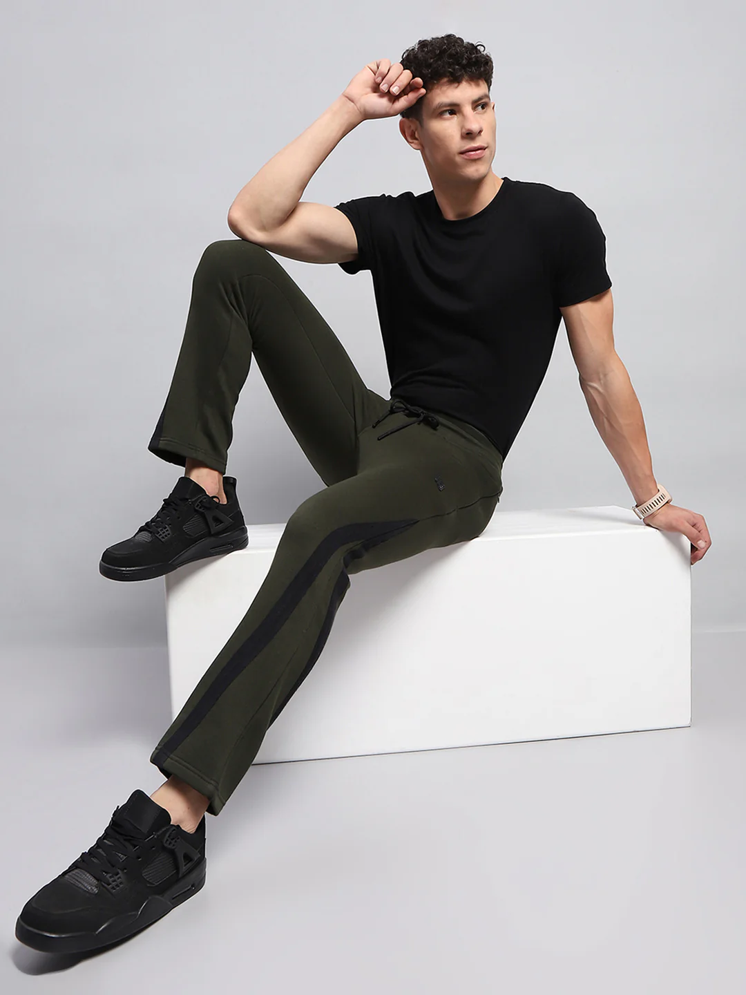 Rock.it Men Green Solid Regular Fit Lower - Image 2