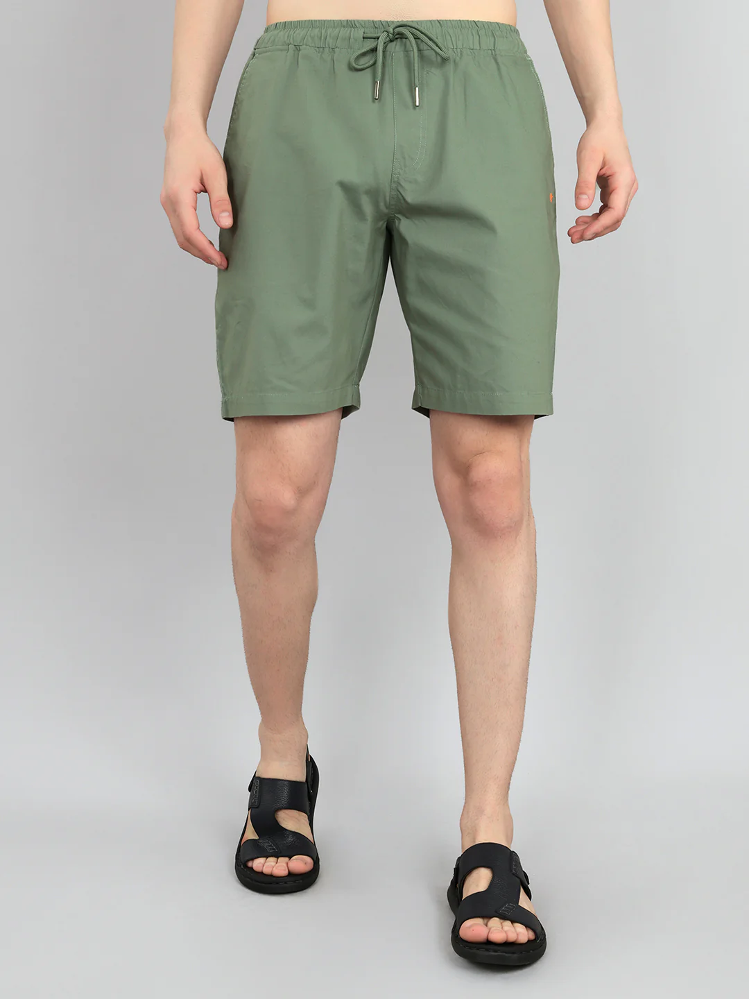 Men Green Solid Regular Fit Shorts