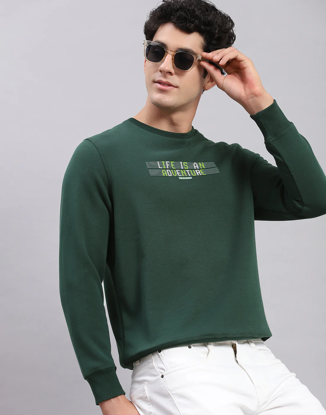 Men Green Solid Round Neck Full Sleeve Sweatshirts - Image 2