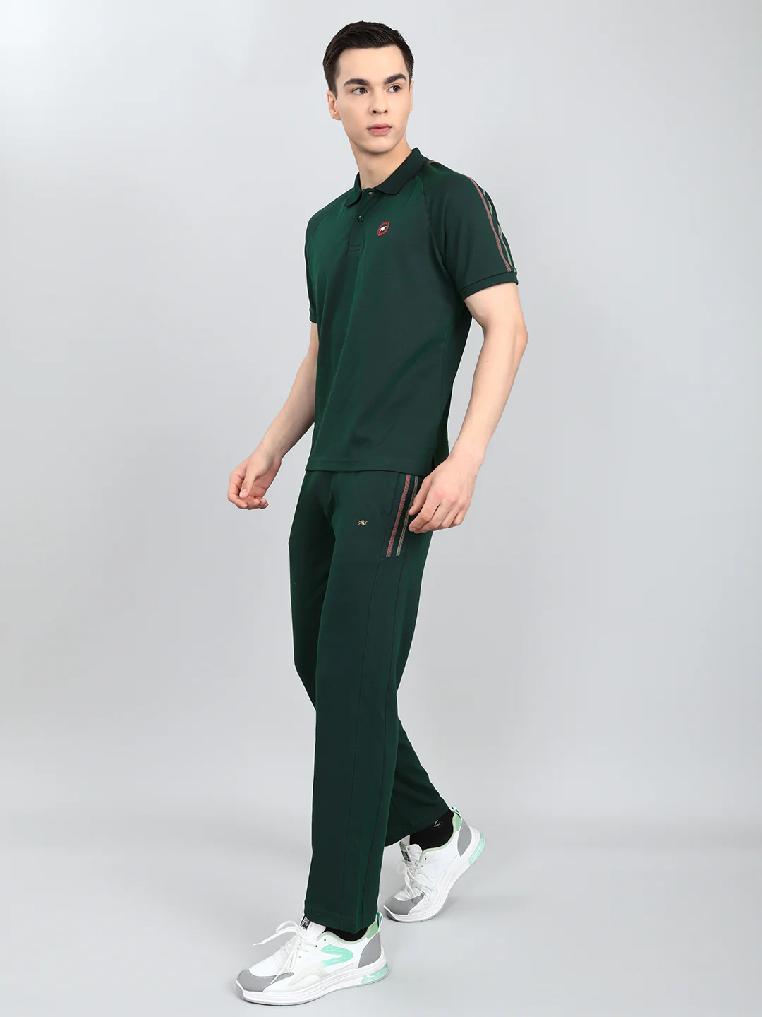 Men Green Solid Round Neck Half Sleeve Lower Set - Image 2