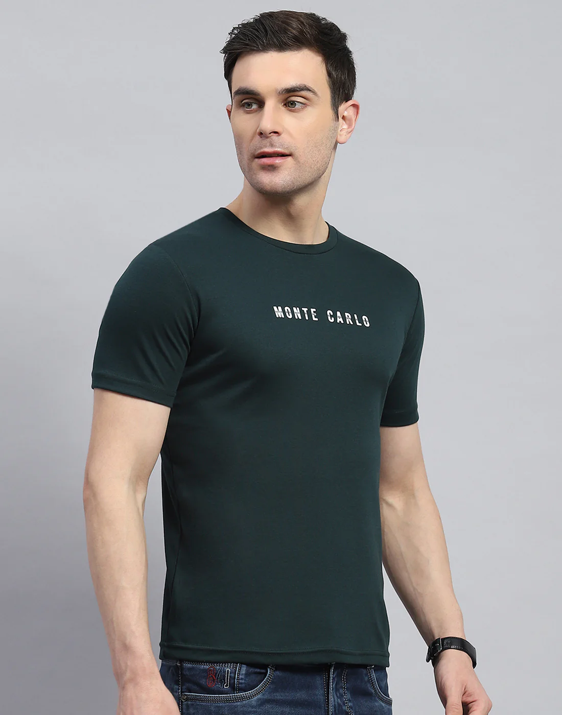 Men Green Solid Round Neck Half Sleeve T-Shirt - Image 4