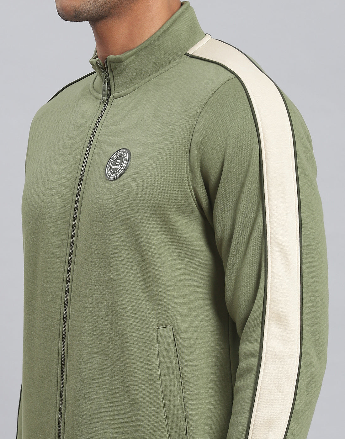Rock.it Men Green Solid Stand Collar Full Sleeve Tracksuit - Image 6