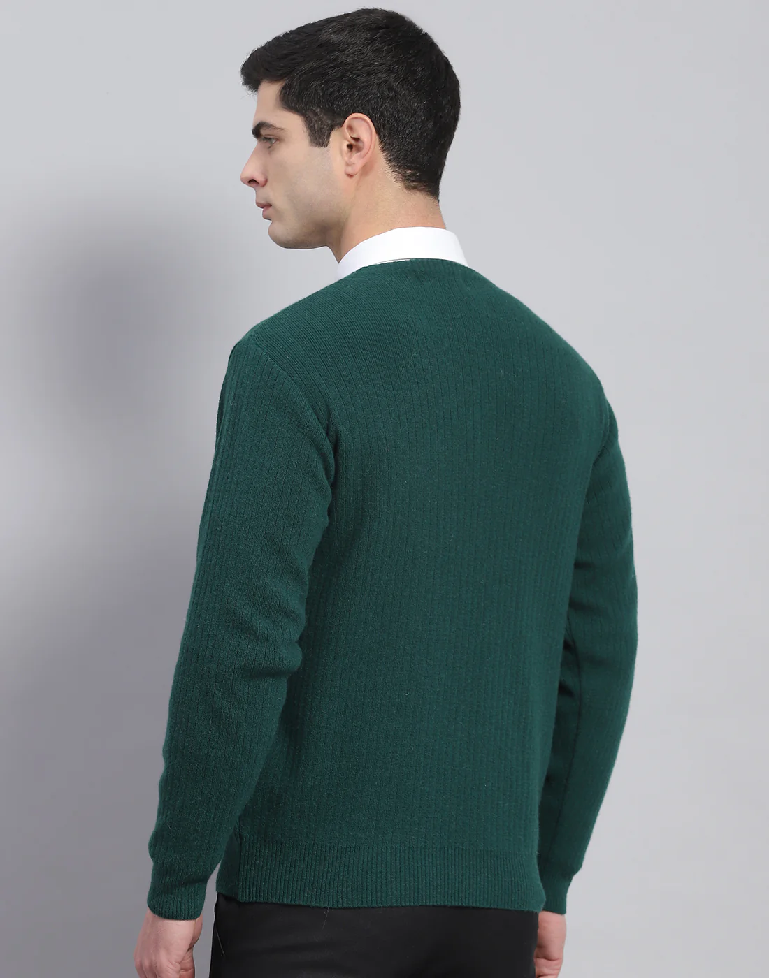 Men Green Solid V Neck Full Sleeve Pullover - Image 6