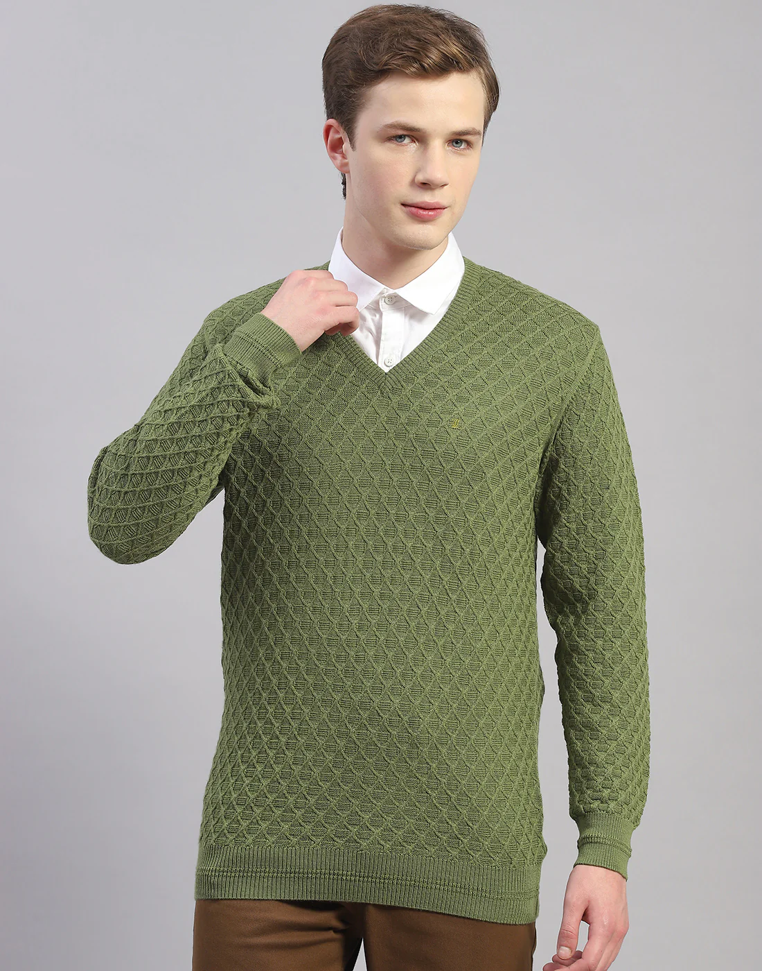 Men Green Solid V Neck Full Sleeve Pullover - Image 2