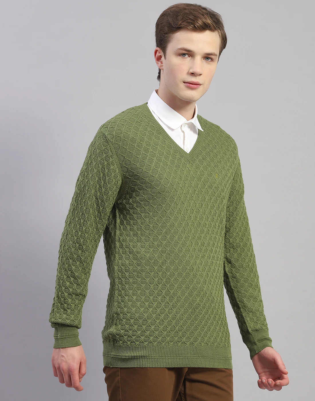 Men Green Solid V Neck Full Sleeve Pullover - Image 4