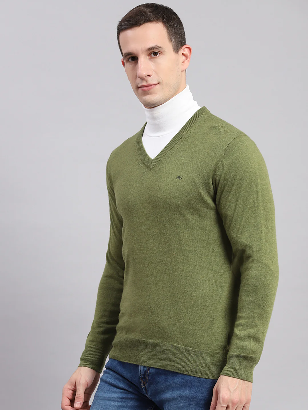 Men Green Solid V Neck Full Sleeve Pullover - Image 4