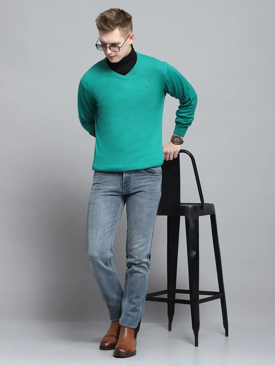 Men Green Solid V Neck Full Sleeve Pullover - Image 2