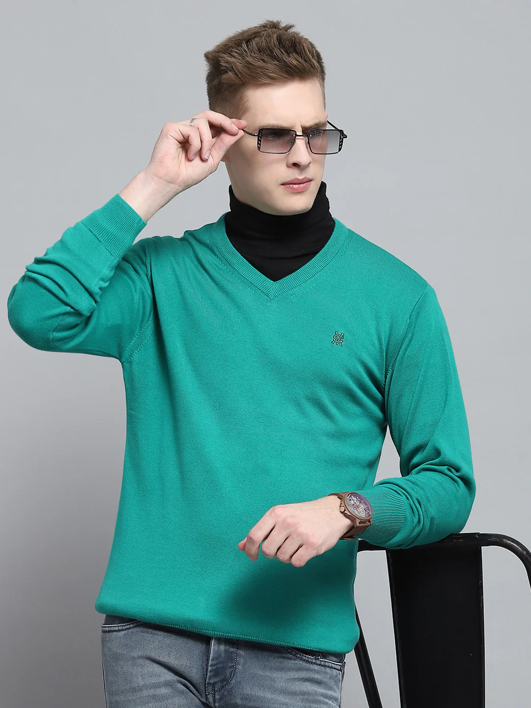 Men Green Solid V Neck Full Sleeve Pullover - Image 6