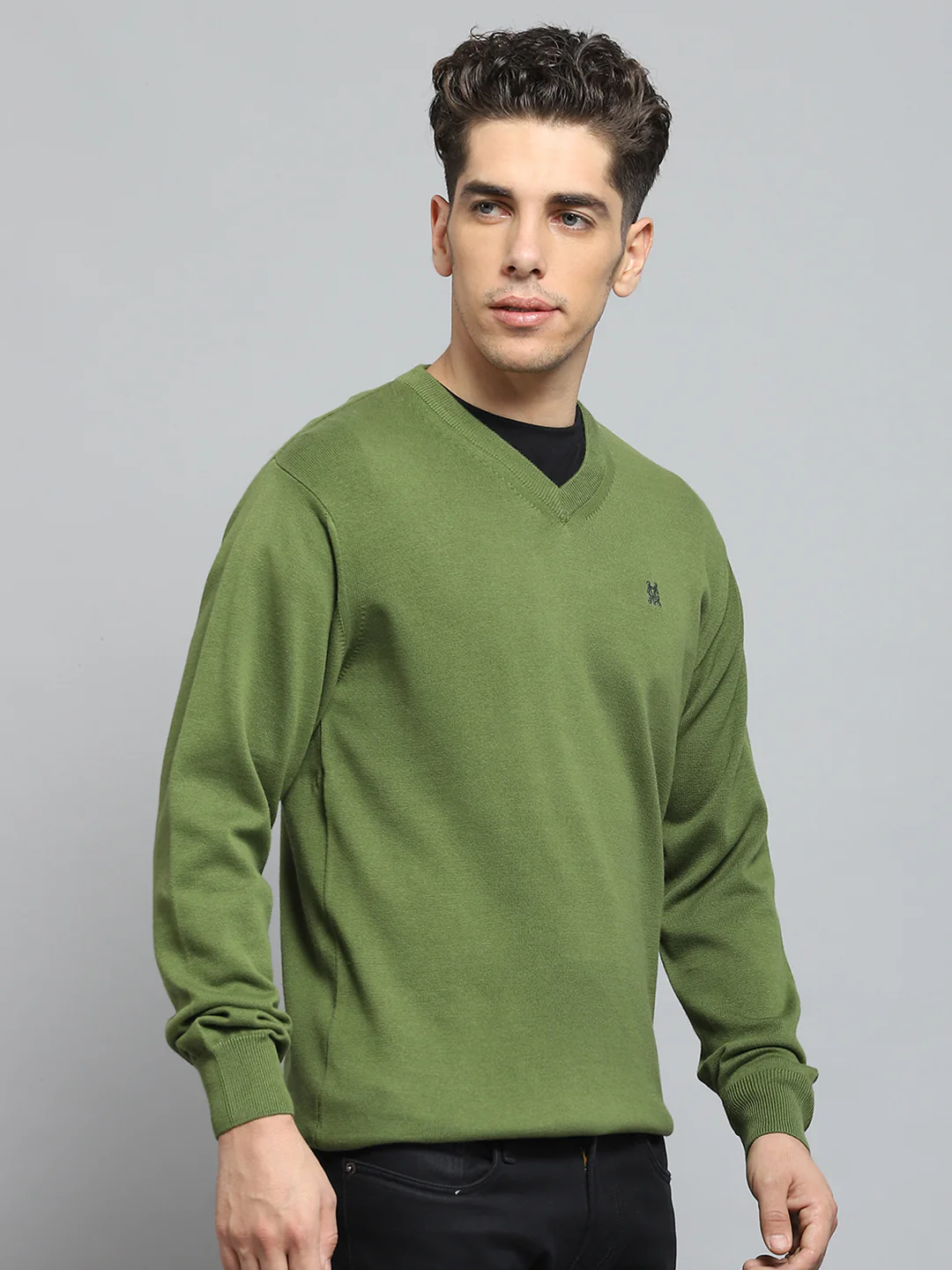 Men Green Solid V Neck Full Sleeve Pullover - Image 4