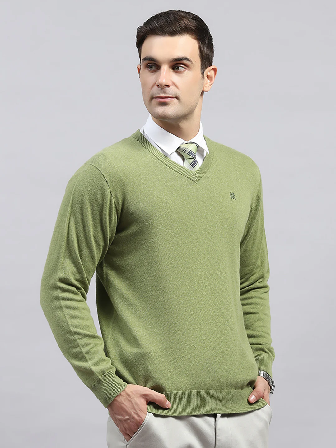 Men Green Solid V Neck Full Sleeve Pullover - Image 4