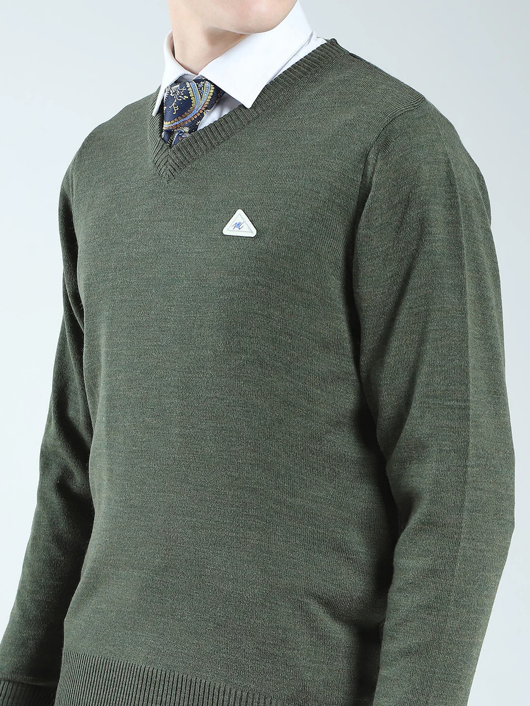 Men Green Solid V Neck Full Sleeve Pullover - Image 7