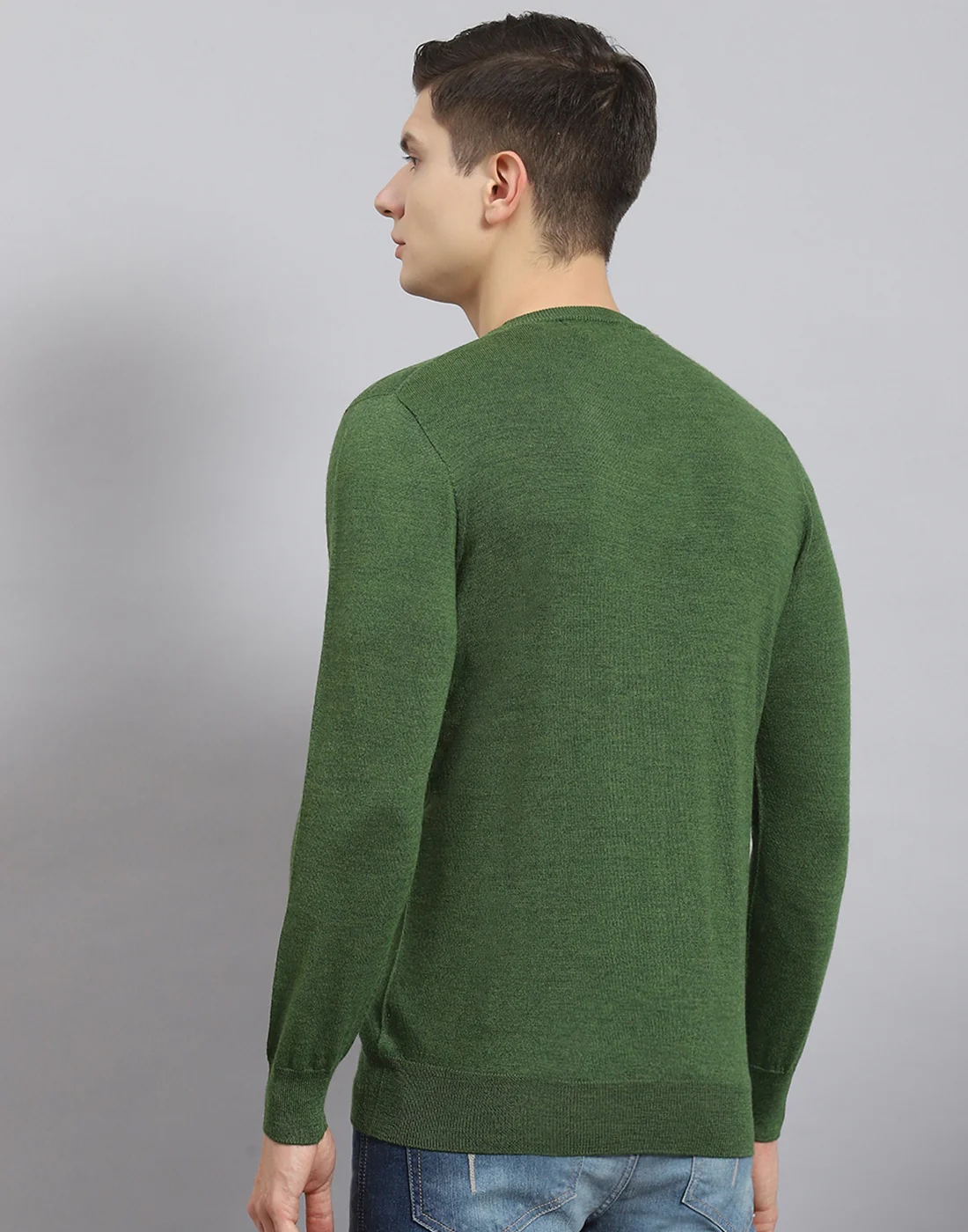 Men Green Solid V Neck Full Sleeve Sweater - Image 7