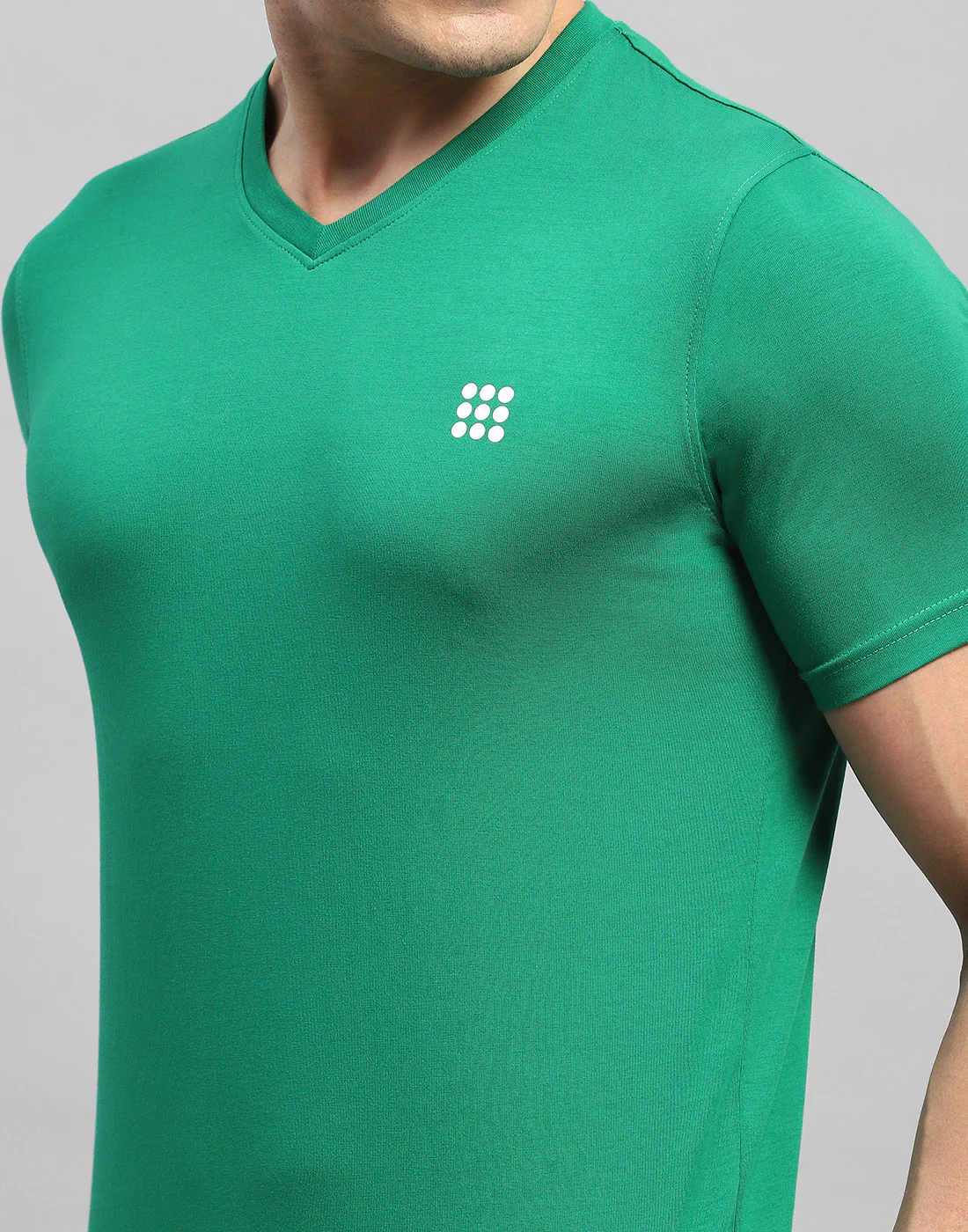 Rock.it Men Green Solid V Neck Half Sleeve T-Shirt - Image 6