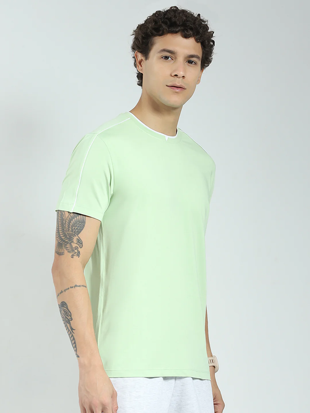 Rock.it Men Green Solid Round Neck Half Sleeve T-Shirt - Image 4