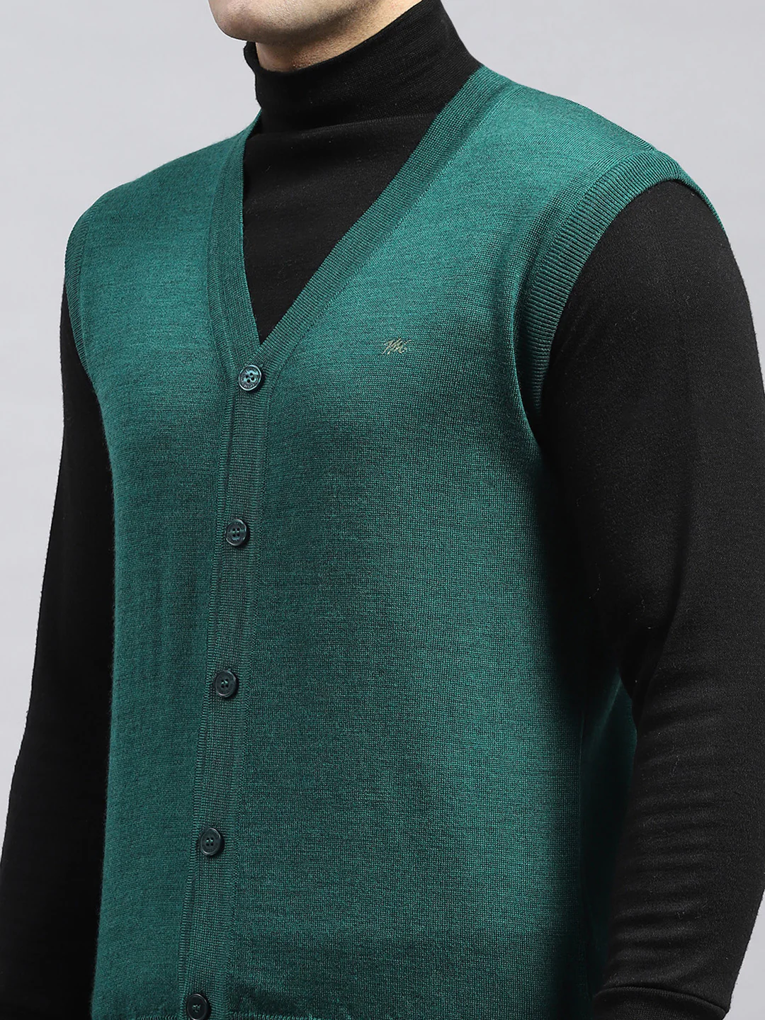 Men Green Solid V Neck Sleeveless Cardigan - Image 6