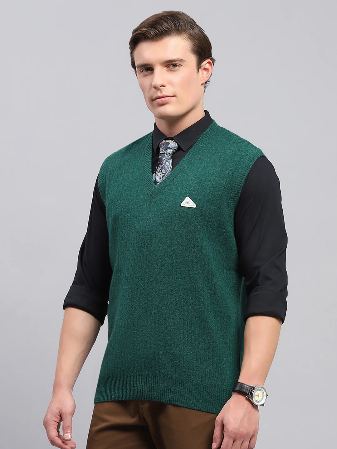 Men Green Solid V Neck Sleeveless Sweater - Image 3