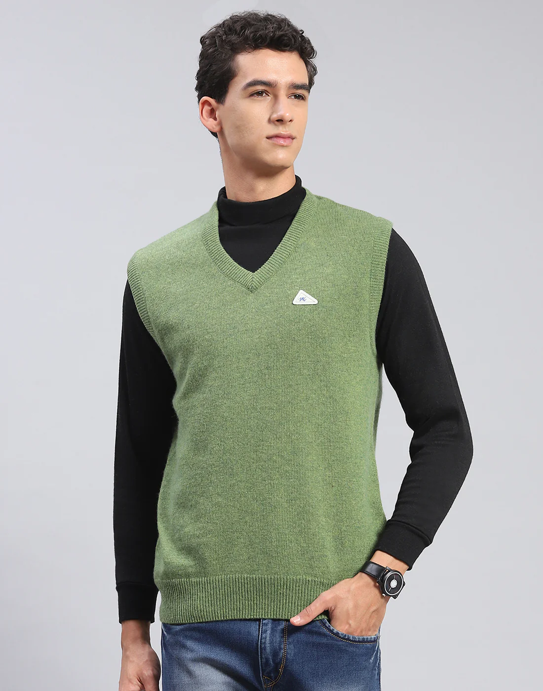 Men Green Solid V Neck Sleeveless Sweater - Image 3