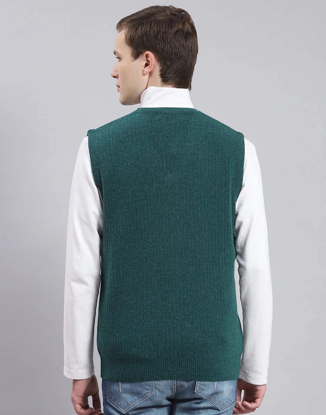 Men Green Solid V Neck Sleeveless Sweater - Image 5