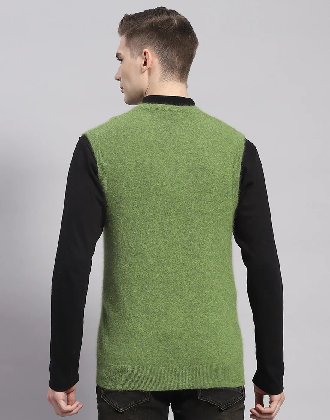 Men Green Solid V Neck Sleeveless Sweater - Image 5