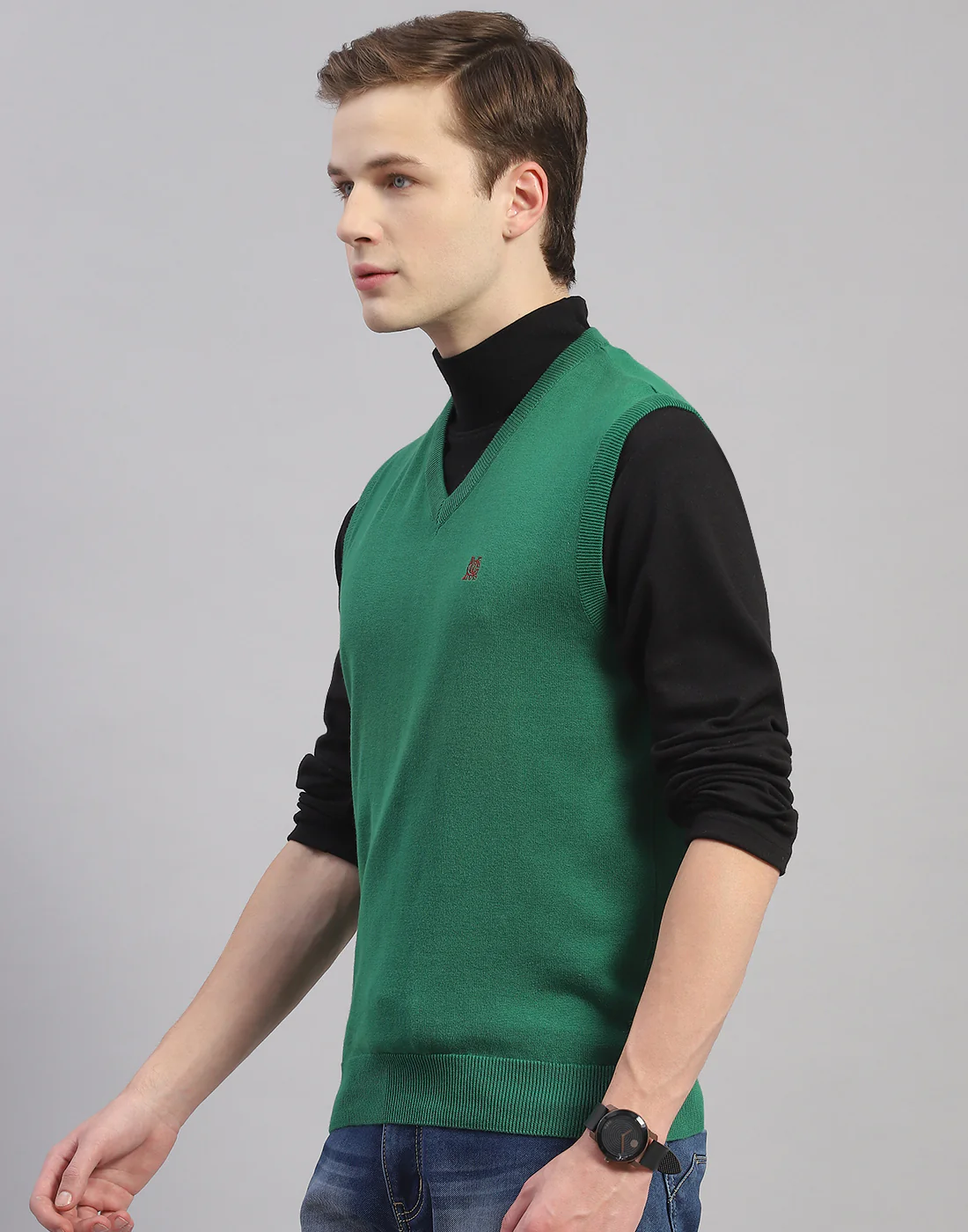 Men Green Solid V Neck Sleeveless Sweater - Image 3