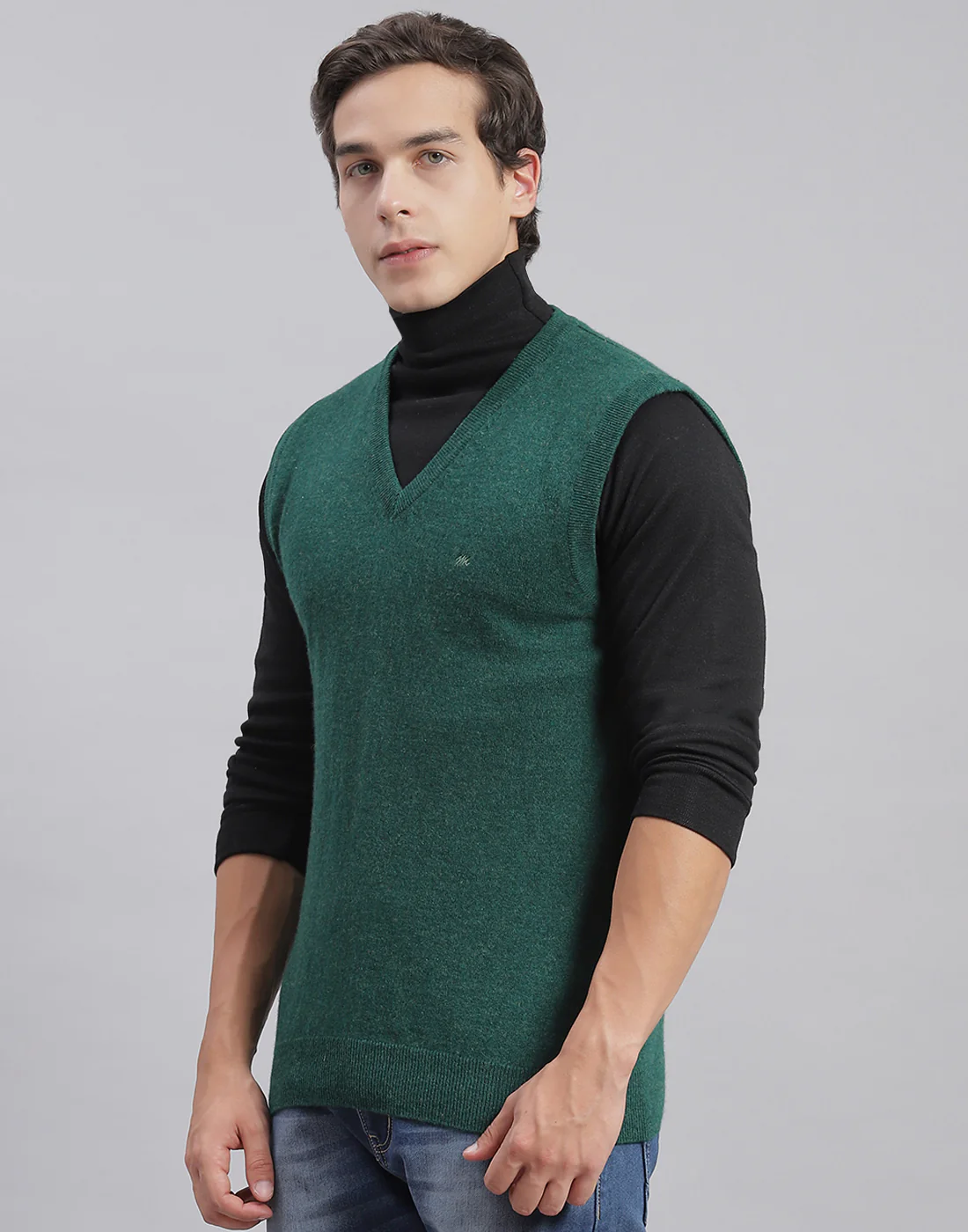 Men Green Solid V Neck Sleeveless Sweater - Image 3