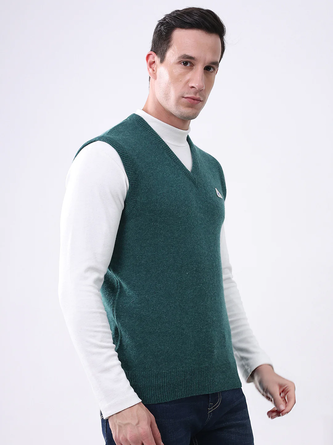Men Green Solid V Neck Sleeveless Sweater - Image 4