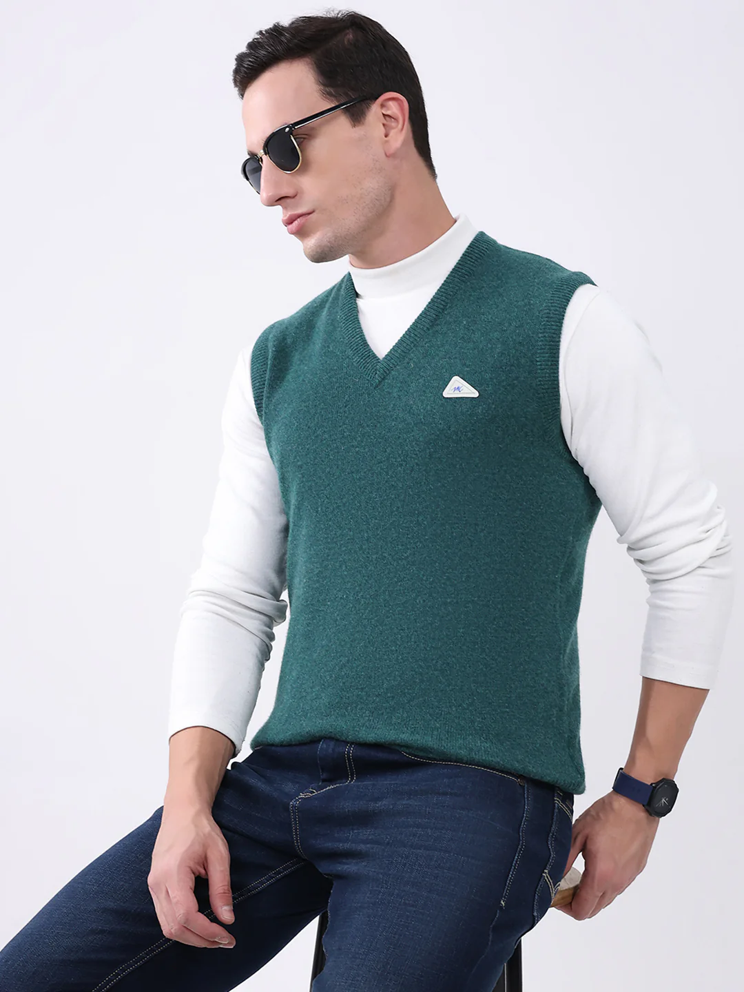 Men Green Solid V Neck Sleeveless Sweater - Image 6