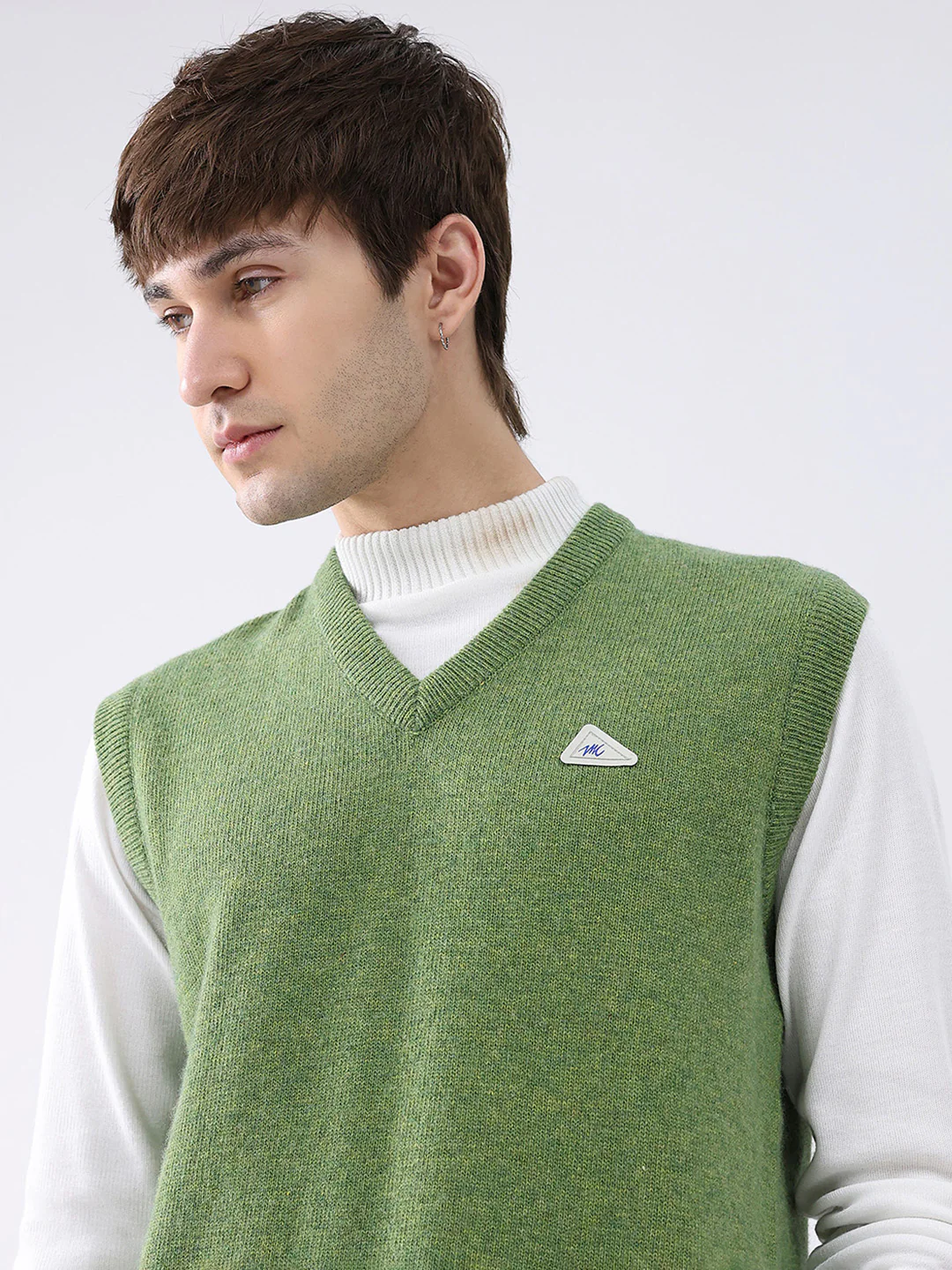 Men Green Solid V Neck Sleeveless Sweater - Image 7